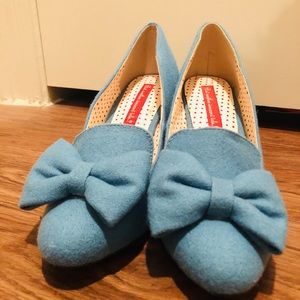 Blue fabric vintage bait footwear heels